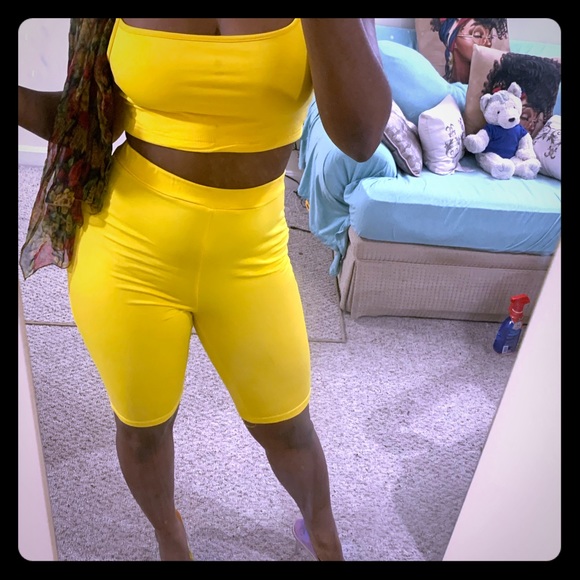 Two piece set - Picture 1 of 2